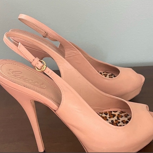 Heels - Picture 2 of 3